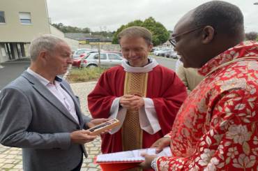 Présentation du Père Cosme HOUSSOU